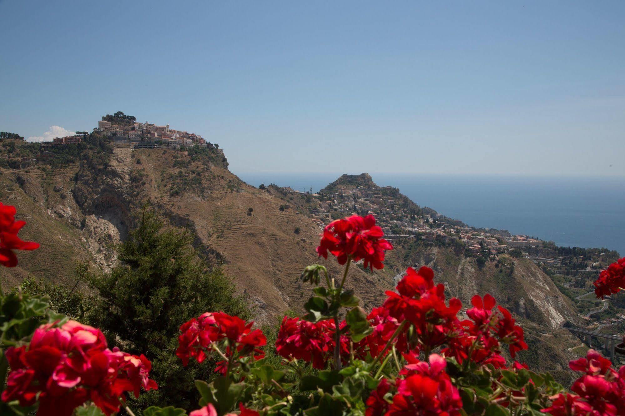 Hotel Il Casale Di Caterina Taormina Exterior foto
